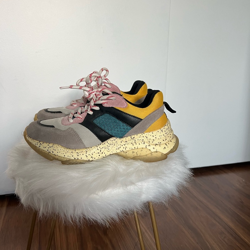 Steve Madden Sneakers
